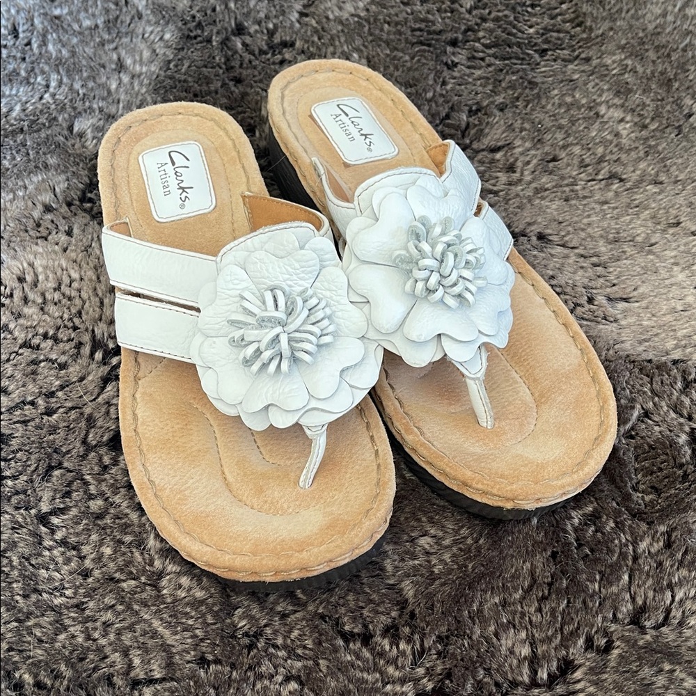 Clarks Women's White and Cream Floral Sandals